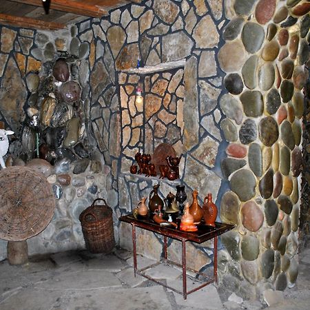 Tamar Guest House Гори Экстерьер фото