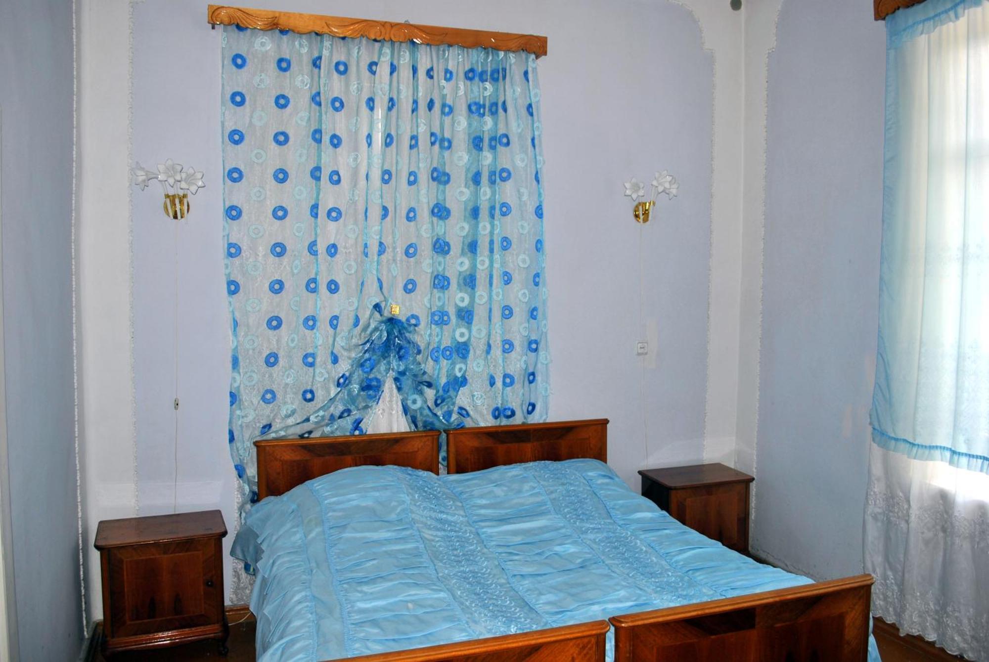 Tamar Guest House Гори Экстерьер фото