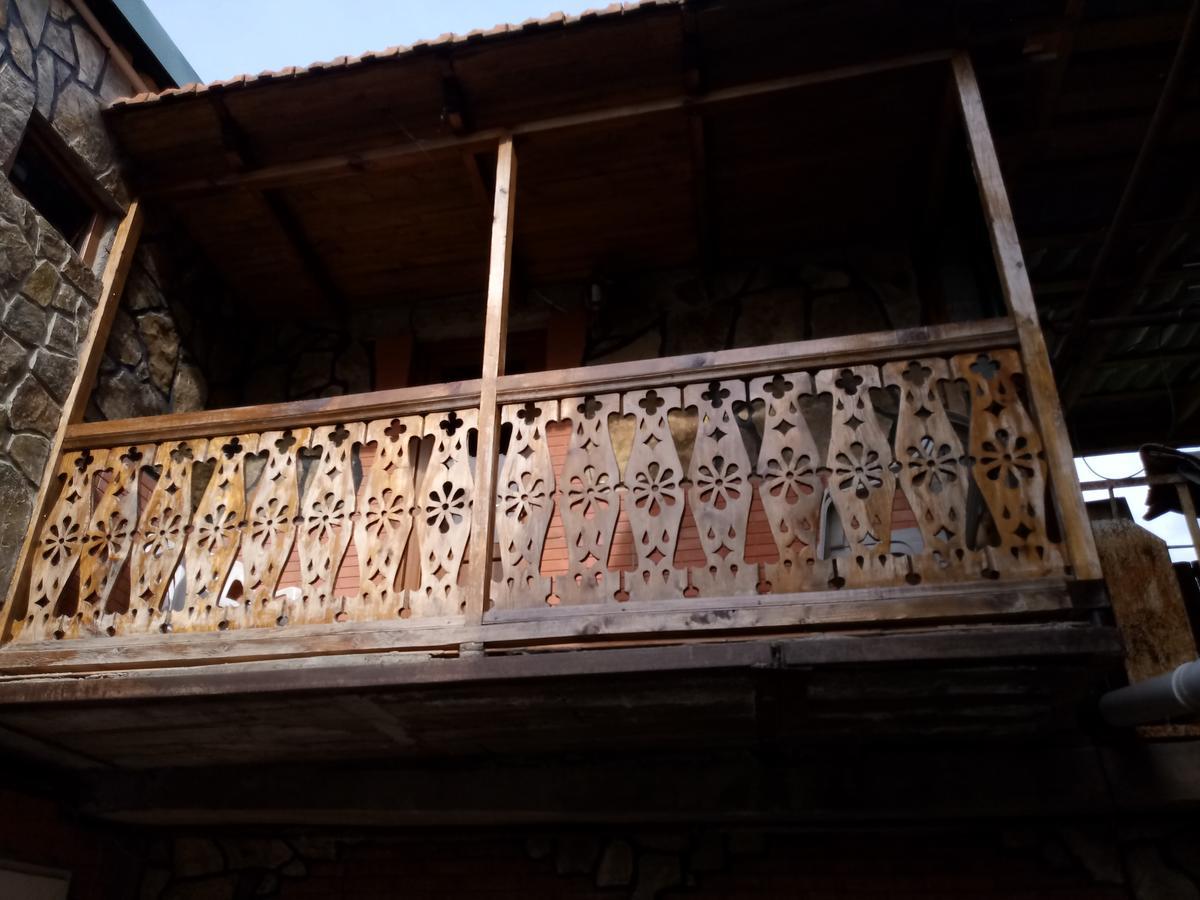 Tamar Guest House Гори Экстерьер фото